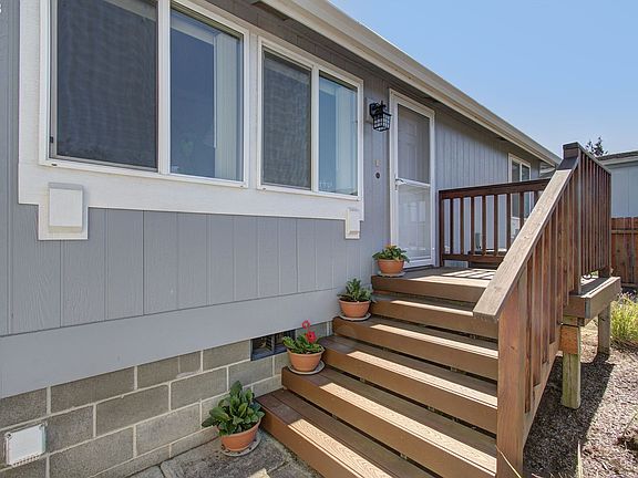 3rd image of 1854 Springwood St