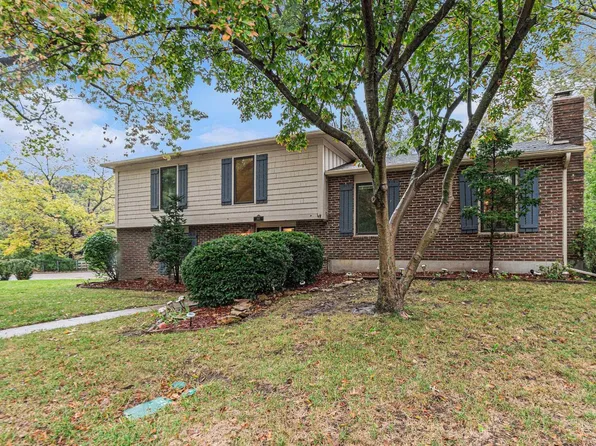 2901 SW 33rd Cir, Topeka, KS 66614