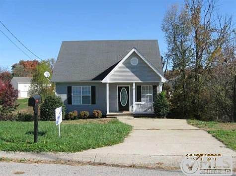 2nd image of 925 Applegrove Cir