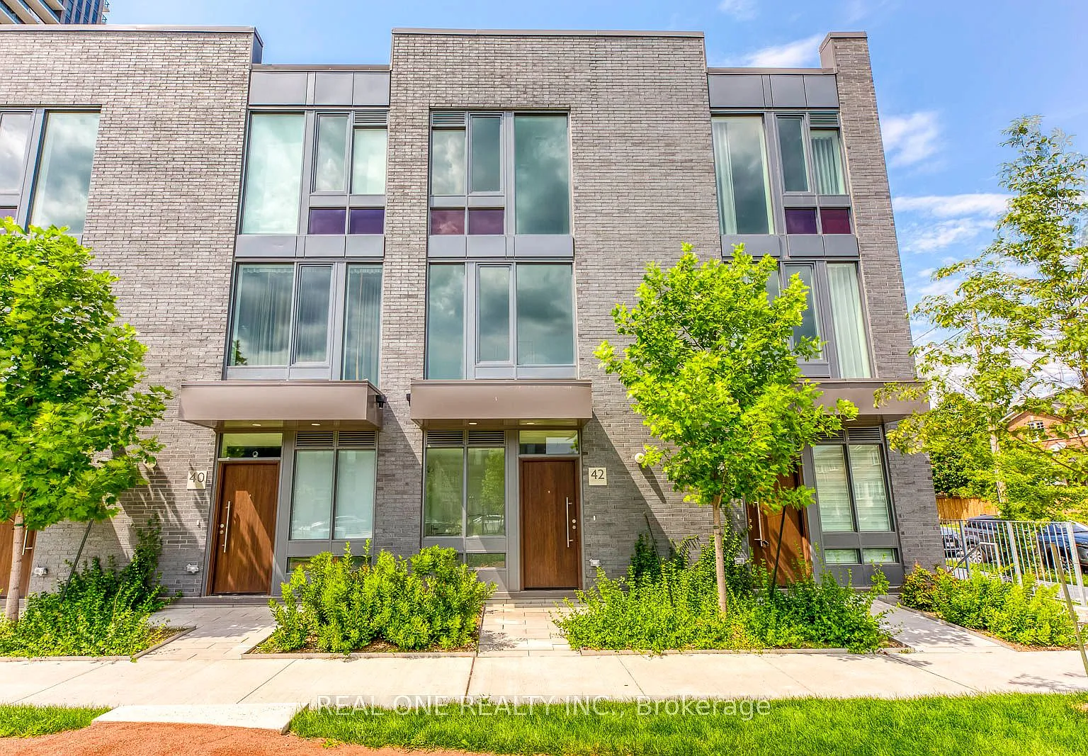3 bed, $3,800 — Photo 1