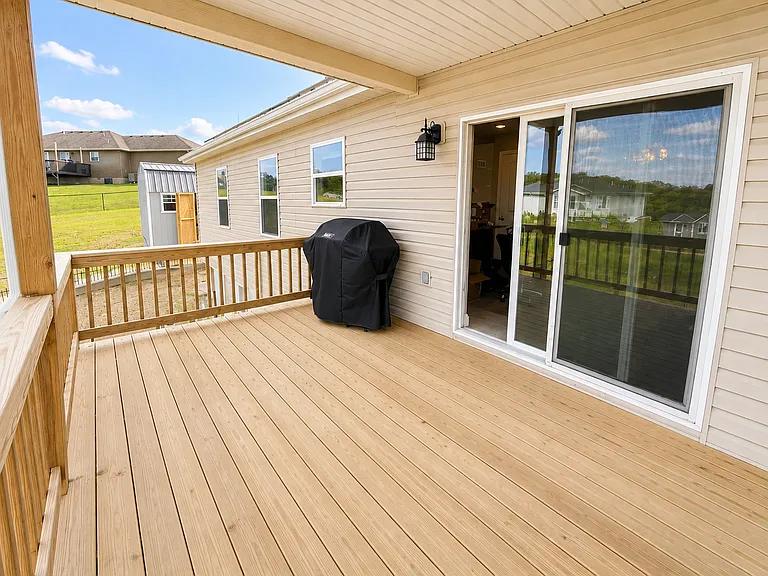 187 Ridgeview Dr — Photo 2