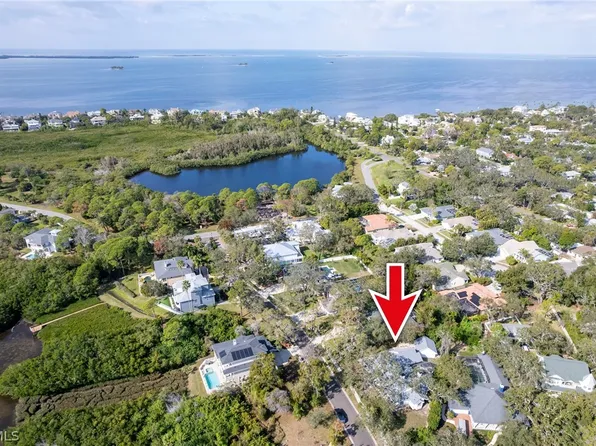 335 Sanctuary Dr, Crystal Beach, FL 34681