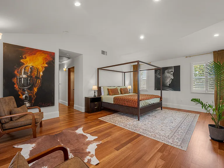 8302 S Sepulveda Blvd — Photo 31