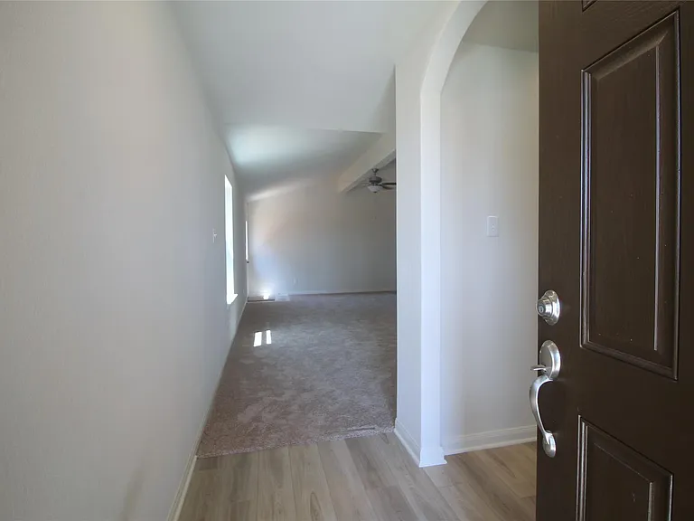 8031 Vacek Meadows Loop — Photo 3
