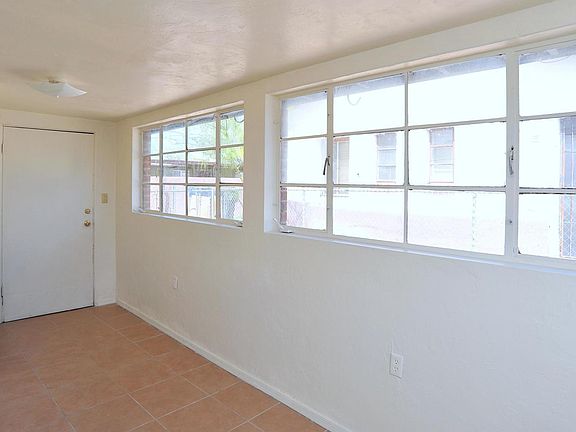 2nd image of 717 W Calle Adelanto