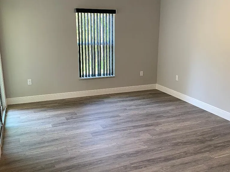 7363 Canterbury St — Photo 14