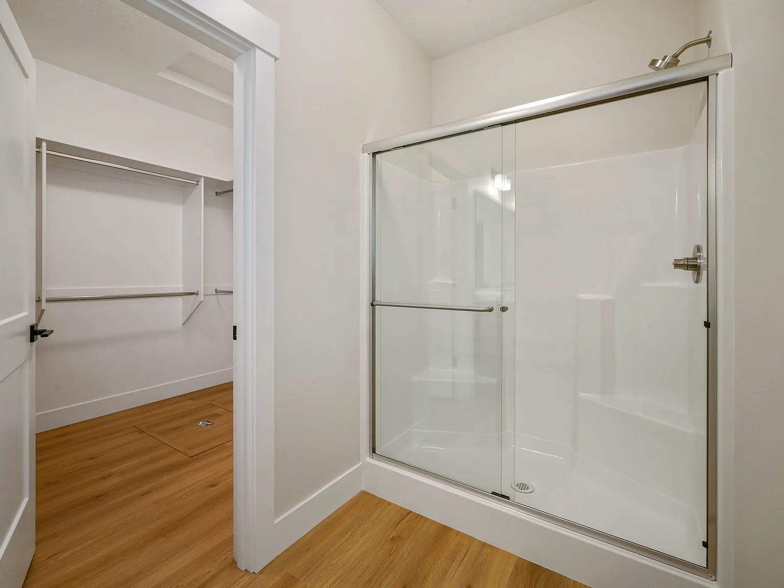 3 bed, 2213 sqft, $3,100 — Photo 4