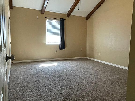 3rd image of 51 Brandon Hall Dr APT C
