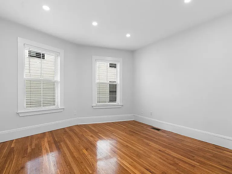 79 Sydney St #1 — Photo 10