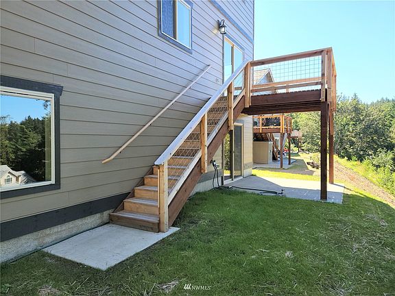 5th image of 5164 NW Cannon Cir