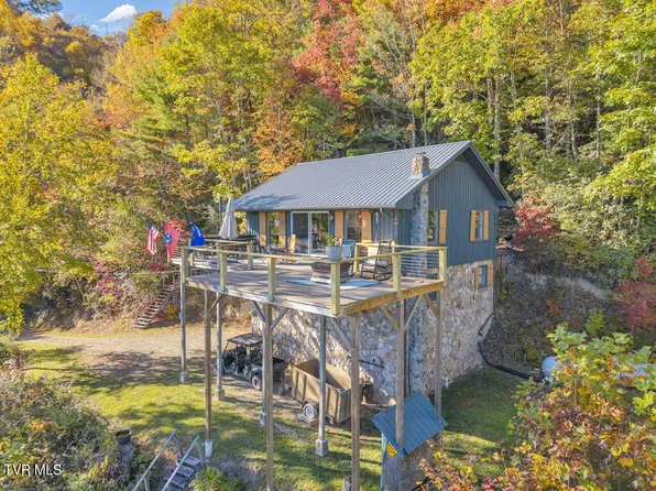 1399 Rocky Knob Rd, Mountain City, TN 37683