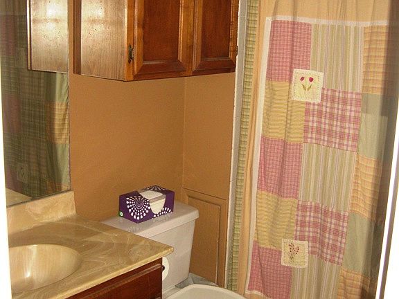 5th image of 602 N May St Unit 62