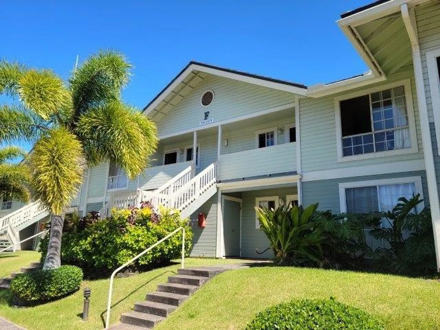 Villages at Waipio 2nd floor unit — Photo 1