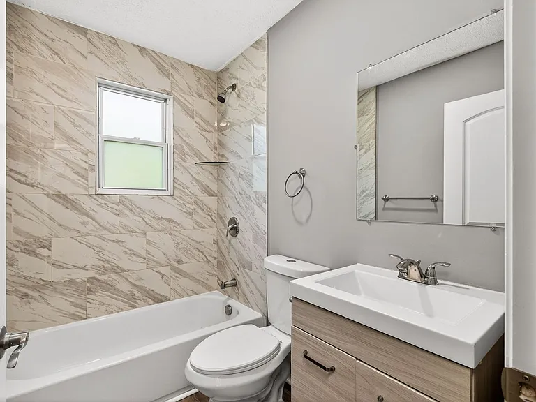 1580 E Mound St — Photo 18