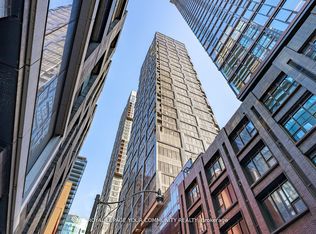 35 Mercer St #3812, Toronto, ON M5V 0V1