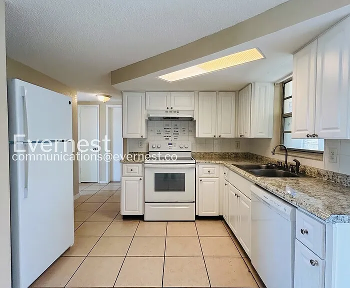 9130 Chatam Ln — Photo 13