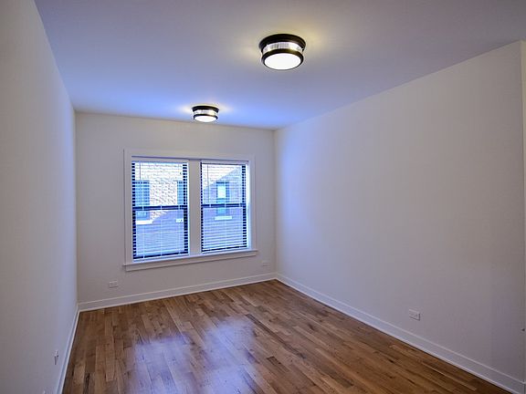 5th image of 2207 W Eastwood Ave #M07r