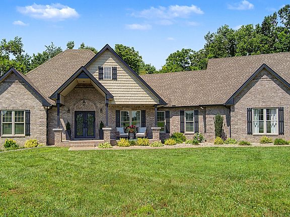 3rd image of 76 Maggie Lena Ln