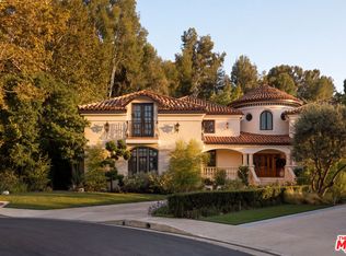 3829 Hayvenhurst Dr, Encino, CA 91436