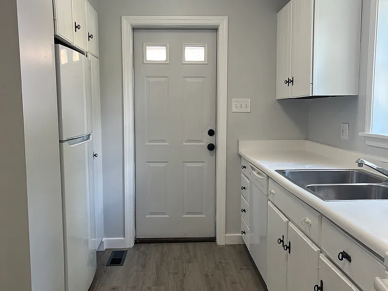 3826 California Ave — Photo 11