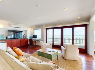 3033 Kalakaua Ave APT B, Honolulu, HI 96815