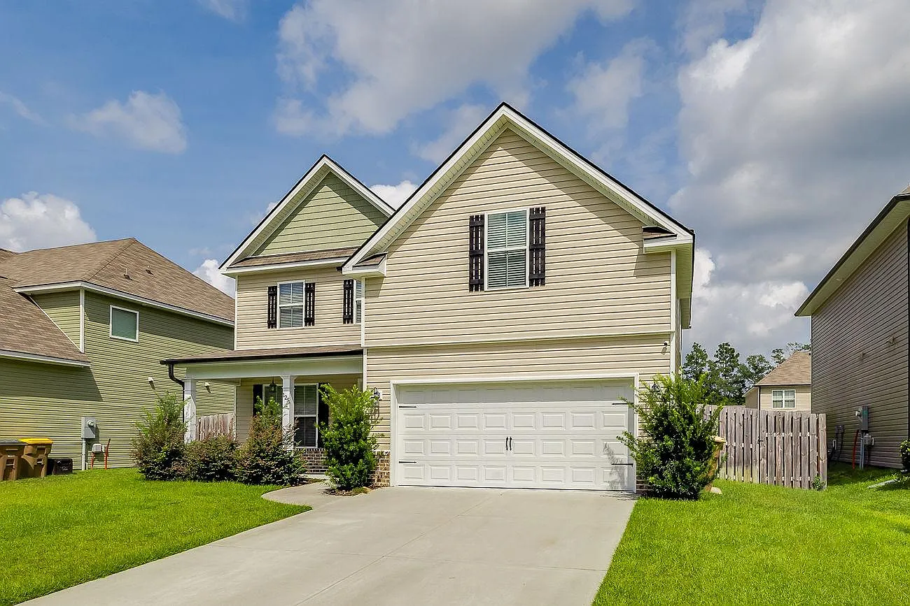 125 Sams Dr — Photo 2
