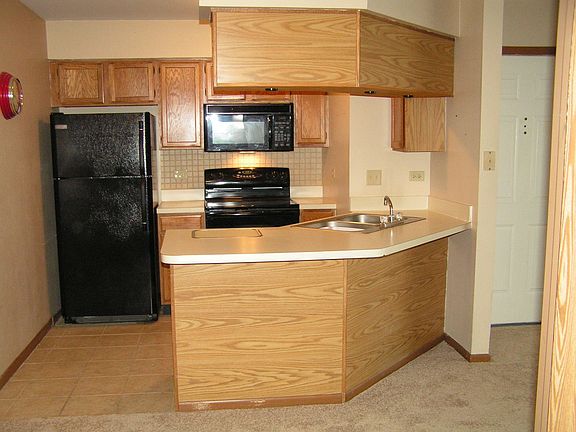 5th image of 1407 E Wyndham Cir APT 102