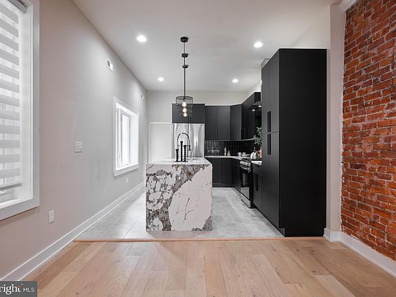5th image of 1246 Marlborough St