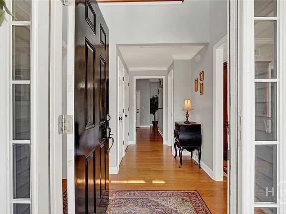 5th image of 315 Gloucester Road