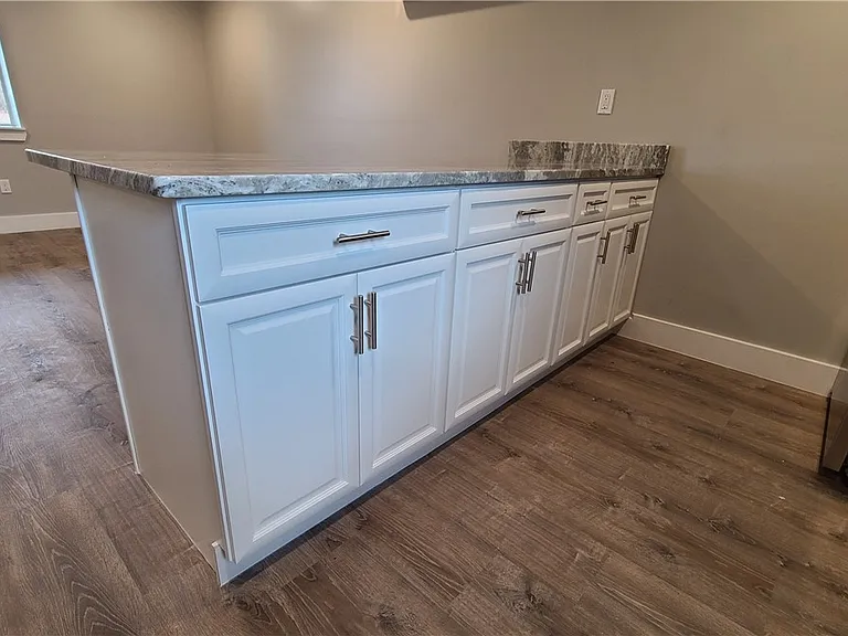 1331 Freeport Rd — Photo 9