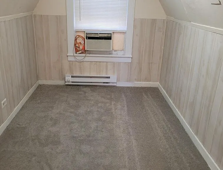 10404 Warwick Blvd #3 — Photo 3