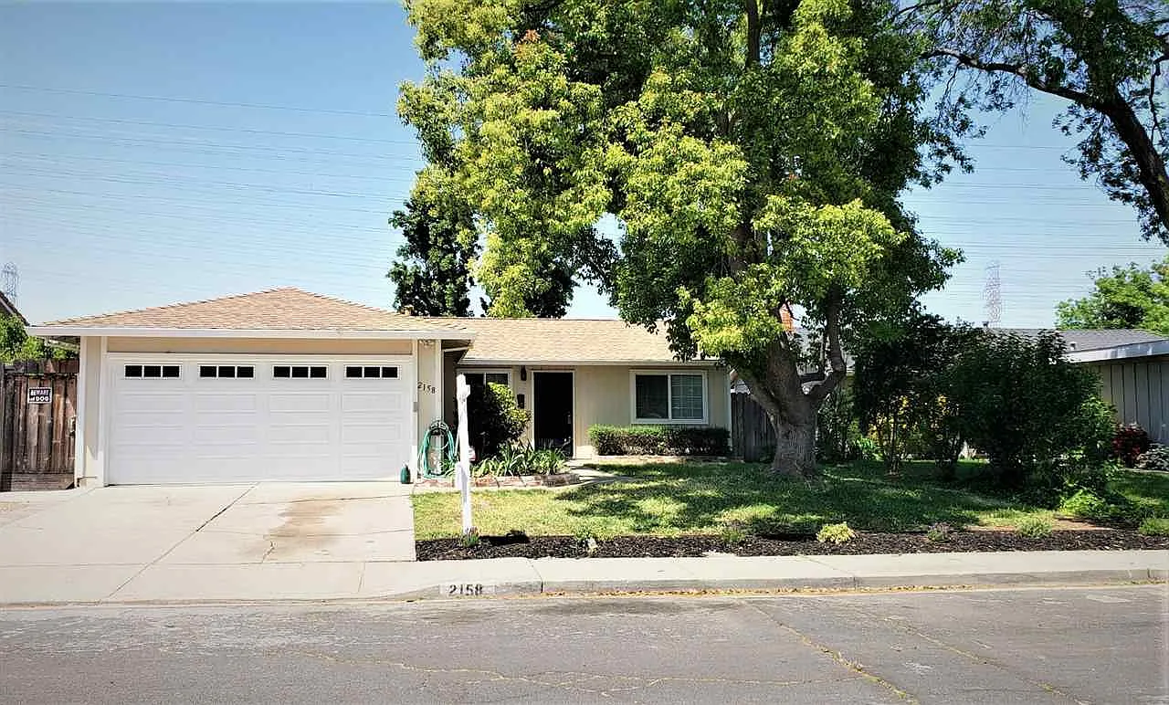 2158 Dover Way photo 1