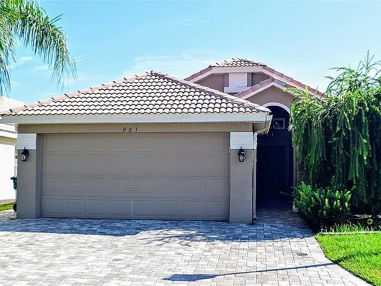 Decorative block cobblestones paving driveway