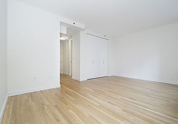5th image of 40 Gold St APT 9D
