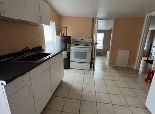 5927 Ridge Ave FLOOR 3, Philadelphia, PA 19128