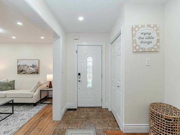 4th image of 313 Marshall Cres