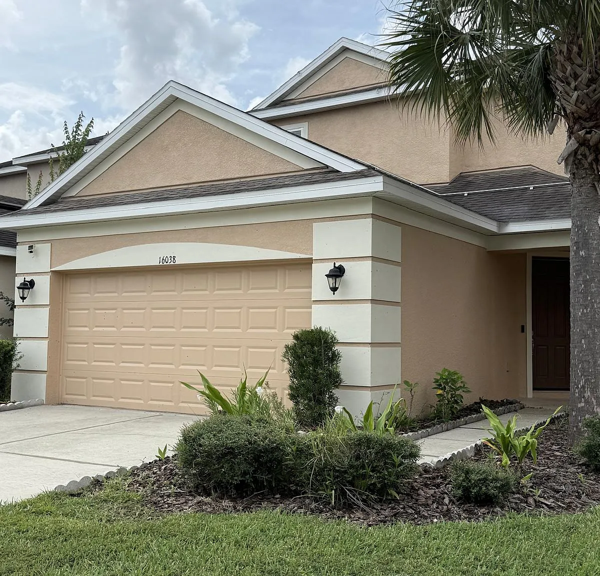 4 bed, 3.5 bath, 2625 sqft, $3,300 — Photo 1
