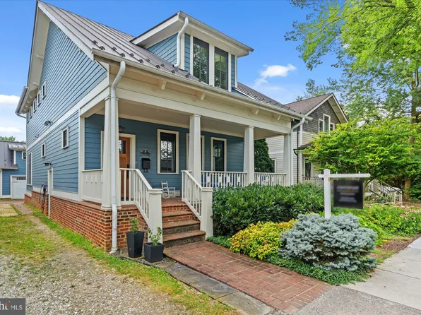 9 E Walnut St, Alexandria, VA 22301