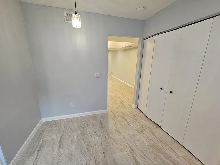 35 Summercreek Dr — Photo 5