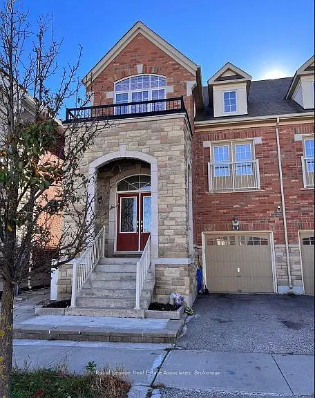 11 Zeng Cheng Dr — Photo 1