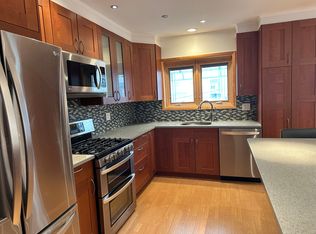 2465 E 2nd St, Brooklyn, NY 11223