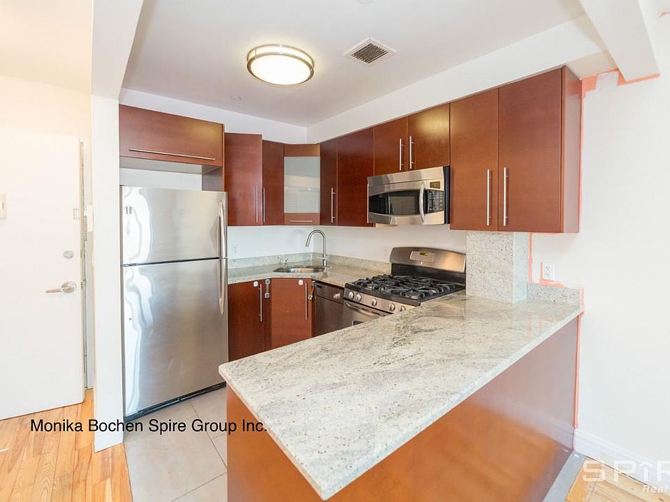 1st image of 3002 30th St APT 303