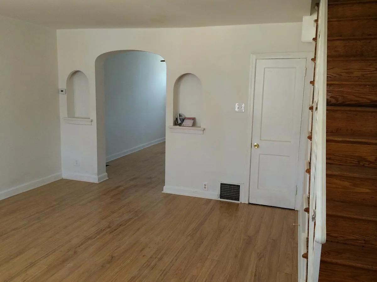 4431 Vista St photo 1