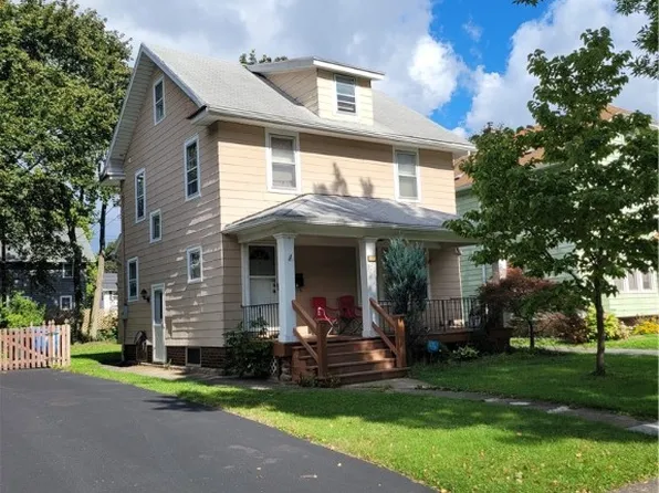 320 Roxborough Rd, Rochester, NY 14619