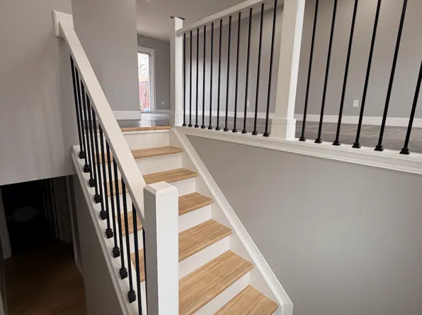 7535 Hendricks St, Merrillville, IN 46410