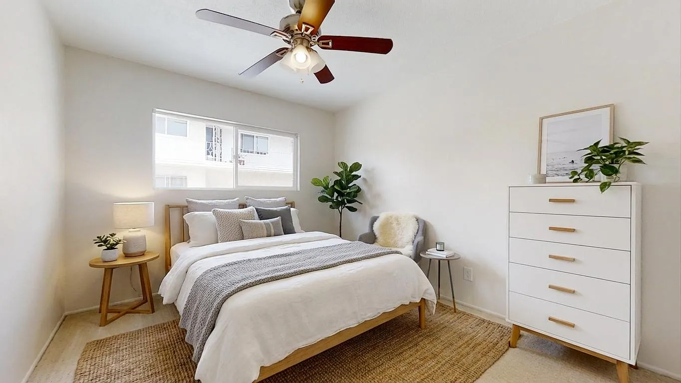 2 bed, 650 sqft, $2,499 — Photo 4