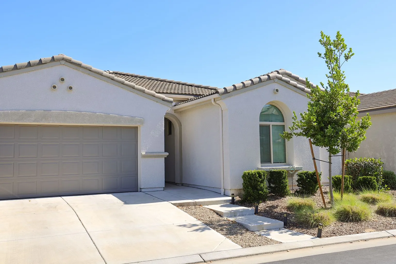 3832 Hannah Ln photo 1