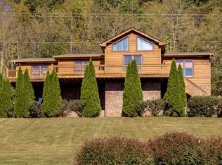 5877 Snow Creek Rd, Columbia, TN 38401