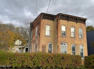 69 S Main St, Castleton, NY 12033