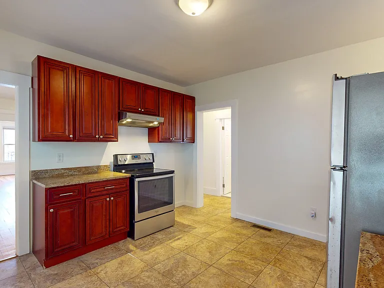 679 Winchester Ave #2 — Photo 5